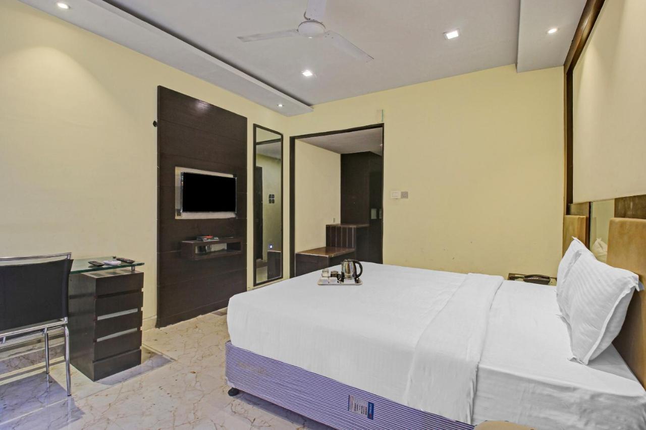 Hotel Oyo Townhouse 707 Grand Krishna Hajdarabad Zewnętrze zdjęcie